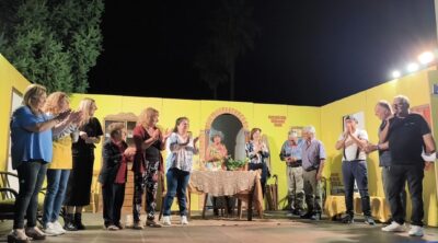 Comerconi a teatro